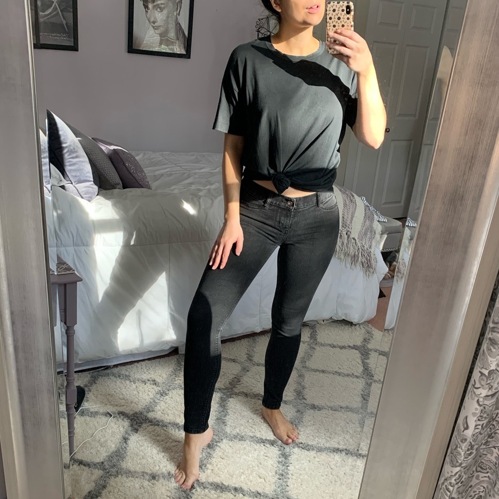 Black skinny jeans